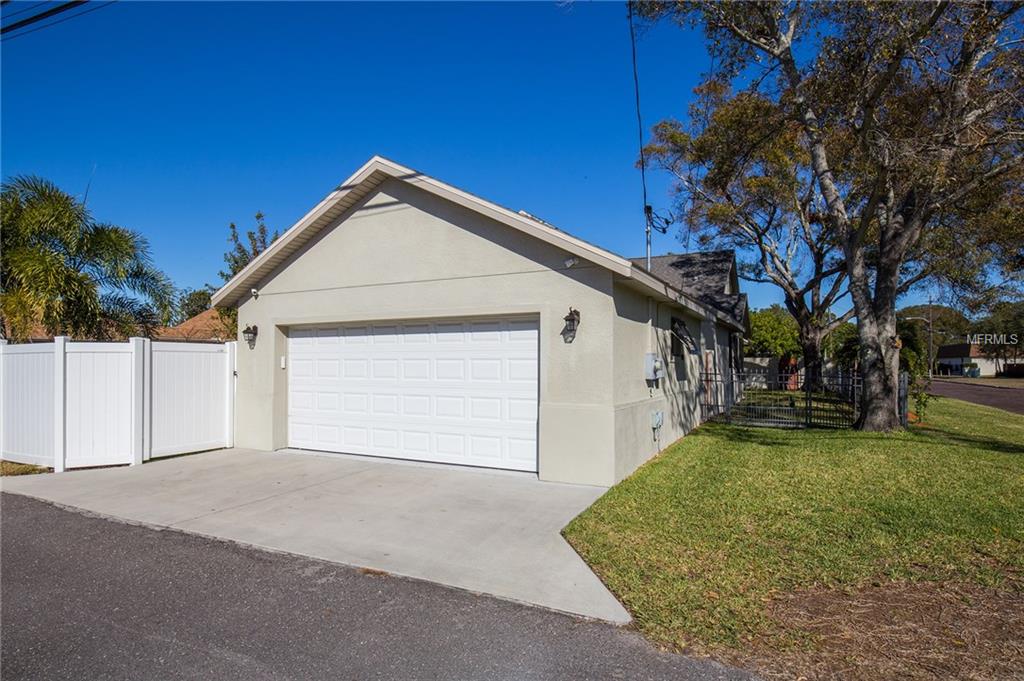 6200 2ND AVENUE N, ST PETERSBURG, Florida 33710, 3 Bedrooms Bedrooms, 5 Rooms Rooms,2 BathroomsBathrooms,Residential,For sale,2ND,U7845170