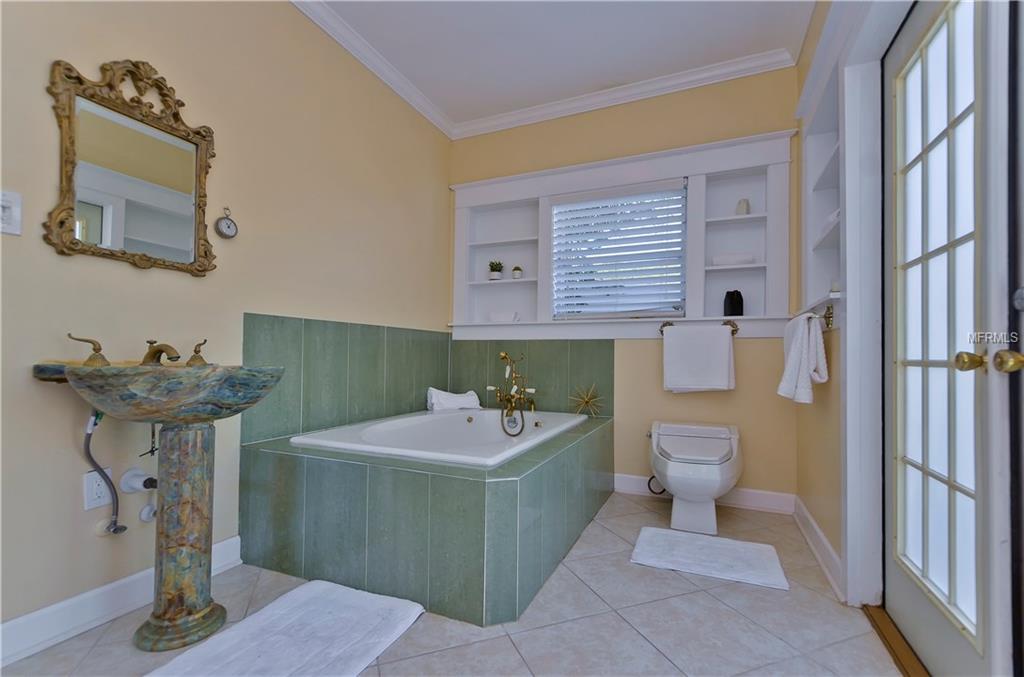 3011 W SAN MIGUEL STREET, TAMPA, Florida 33629, 2 Bedrooms Bedrooms, 3 Rooms Rooms,2 BathroomsBathrooms,Residential,For sale,SAN MIGUEL,T2928186