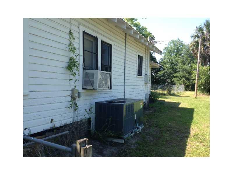 2352 SOUTH STREET, LEESBURG, Florida 34748, 2 Bedrooms Bedrooms, 3 Rooms Rooms,1 BathroomBathrooms,Residential,For sale,SOUTH,G4689821