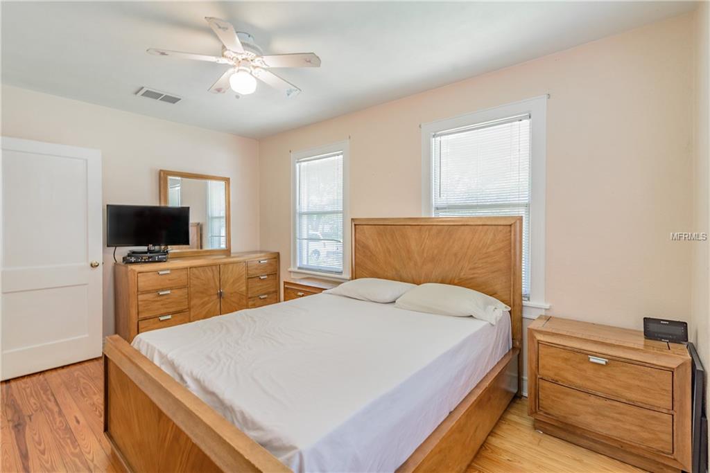 4003 W KENSINGTON AVENUE, TAMPA, Florida 33629, 3 Bedrooms Bedrooms, 6 Rooms Rooms,2 BathroomsBathrooms,Residential,For sale,KENSINGTON,T2898214