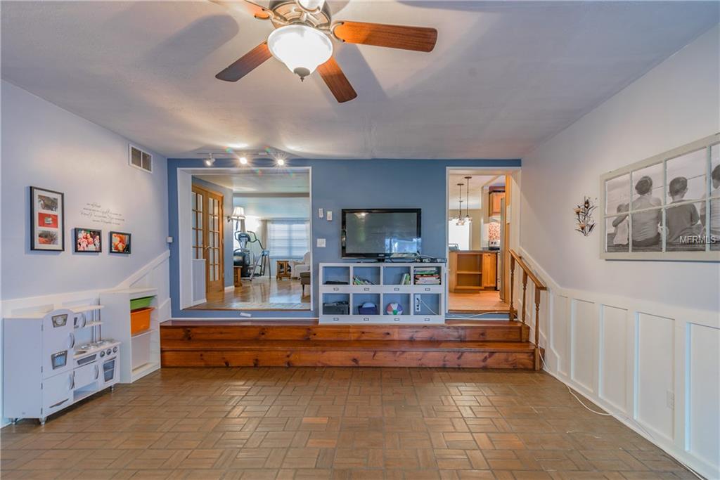 4003 W KENSINGTON AVENUE, TAMPA, Florida 33629, 3 Bedrooms Bedrooms, 6 Rooms Rooms,2 BathroomsBathrooms,Residential,For sale,KENSINGTON,T2898214