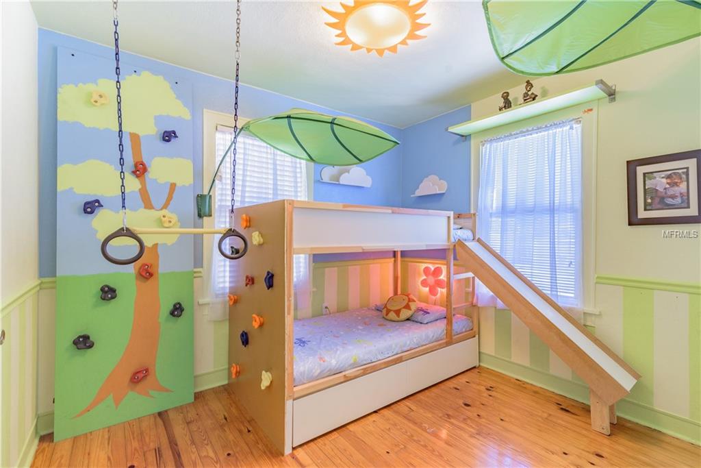 4003 W KENSINGTON AVENUE, TAMPA, Florida 33629, 3 Bedrooms Bedrooms, 6 Rooms Rooms,2 BathroomsBathrooms,Residential,For sale,KENSINGTON,T2898214