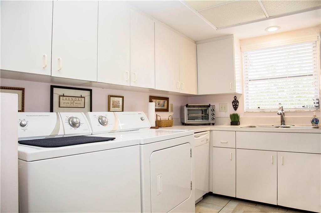 4863 INDEPENDENCE DRIVE, BRADENTON, Florida 34210, 2 Bedrooms Bedrooms, 5 Rooms Rooms,2 BathroomsBathrooms,Residential,For sale,INDEPENDENCE,A4206029