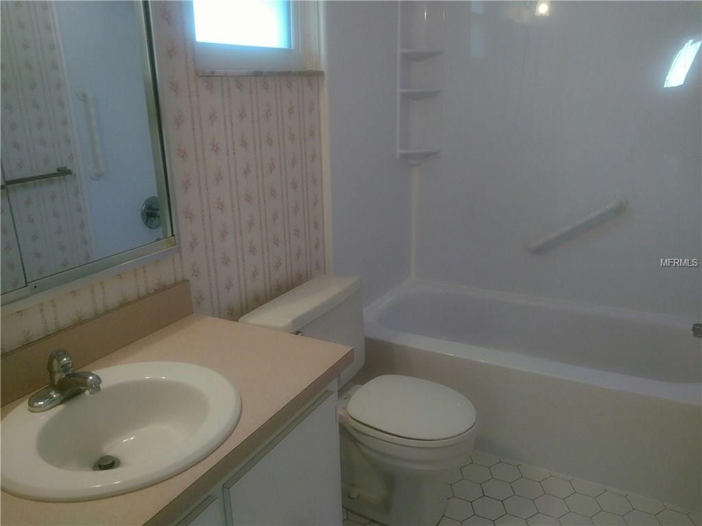 3957 LAKESIDE ROAD, SARASOTA, Florida 34232, 2 Bedrooms Bedrooms, 8 Rooms Rooms,2 BathroomsBathrooms,Residential,For sale,LAKESIDE,A4206638