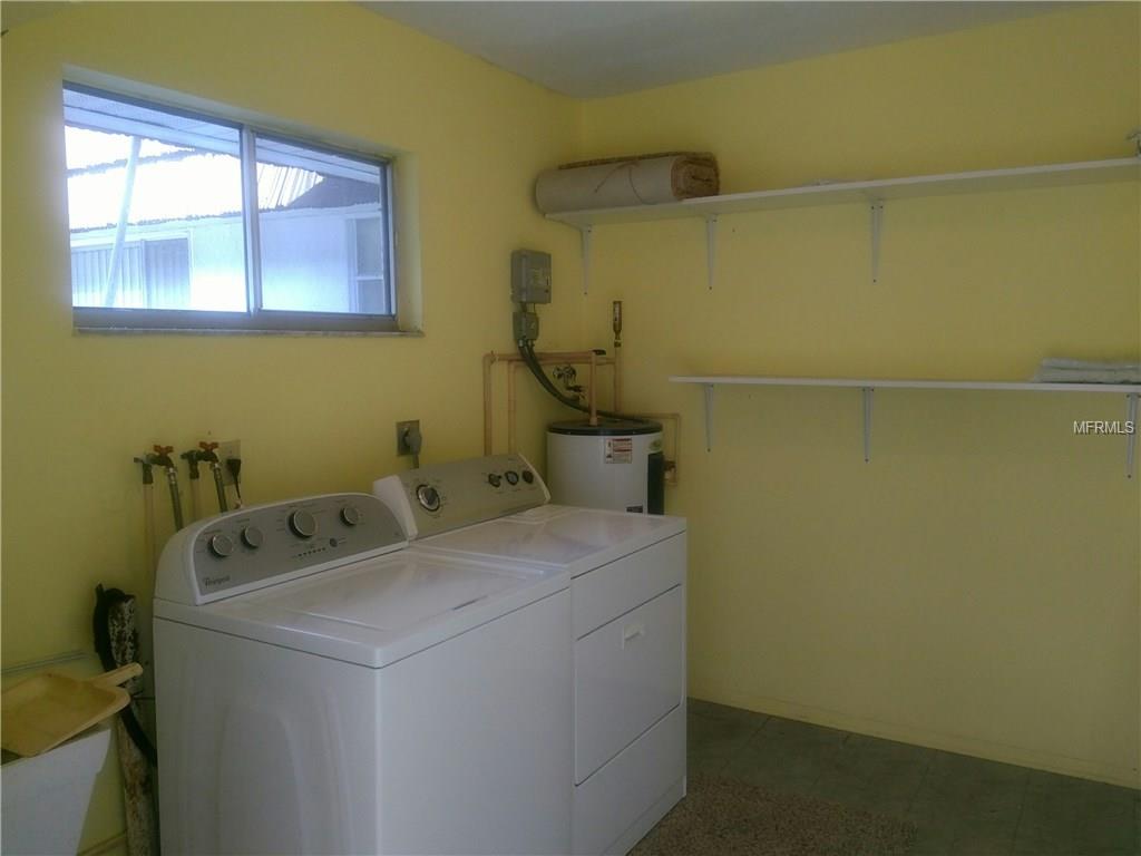 3957 LAKESIDE ROAD, SARASOTA, Florida 34232, 2 Bedrooms Bedrooms, 8 Rooms Rooms,2 BathroomsBathrooms,Residential,For sale,LAKESIDE,A4206638