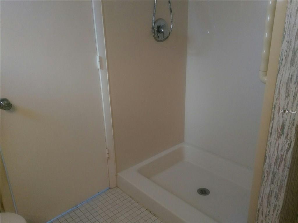 3957 LAKESIDE ROAD, SARASOTA, Florida 34232, 2 Bedrooms Bedrooms, 8 Rooms Rooms,2 BathroomsBathrooms,Residential,For sale,LAKESIDE,A4206638