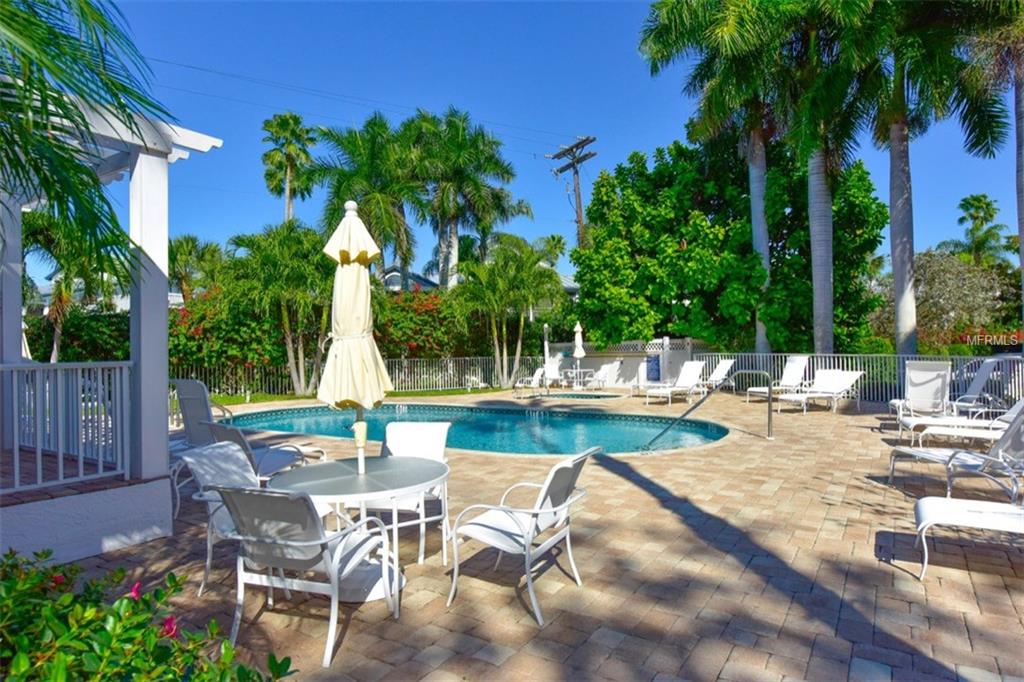 1260 DOLPHIN BAY WAY, SARASOTA, Florida 34242, 2 Bedrooms Bedrooms, 8 Rooms Rooms,2 BathroomsBathrooms,Residential,For sale,DOLPHIN BAY WAY,A4207220