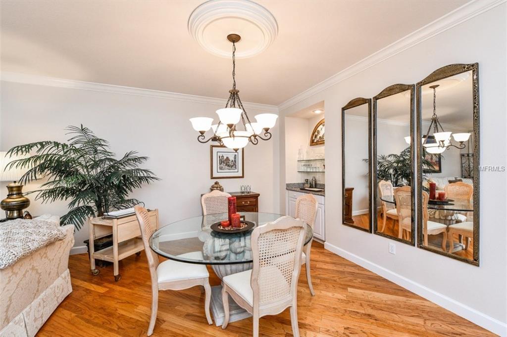 1260 DOLPHIN BAY WAY, SARASOTA, Florida 34242, 2 Bedrooms Bedrooms, 8 Rooms Rooms,2 BathroomsBathrooms,Residential,For sale,DOLPHIN BAY WAY,A4207220