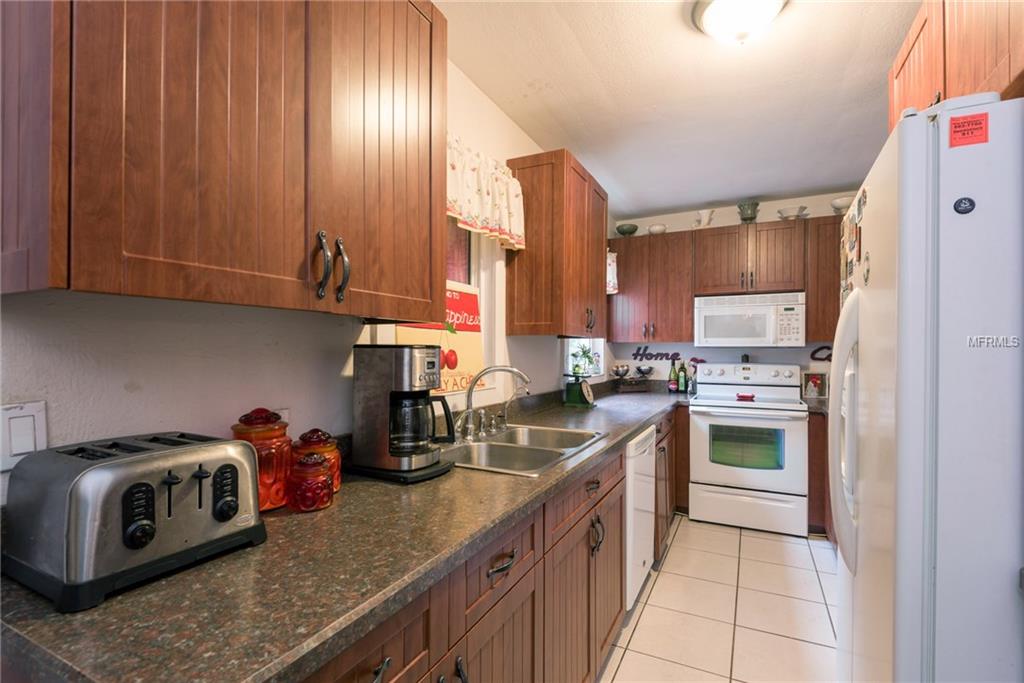 2451 WOODLAWN CIRCLE W, ST PETERSBURG, Florida 33704, 3 Bedrooms Bedrooms, 4 Rooms Rooms,2 BathroomsBathrooms,Residential,For sale,WOODLAWN,U7845705