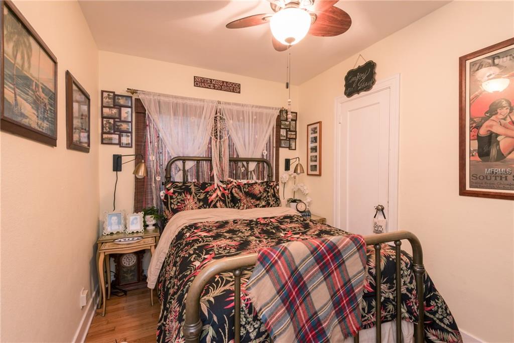 2451 WOODLAWN CIRCLE W, ST PETERSBURG, Florida 33704, 3 Bedrooms Bedrooms, 4 Rooms Rooms,2 BathroomsBathrooms,Residential,For sale,WOODLAWN,U7845705