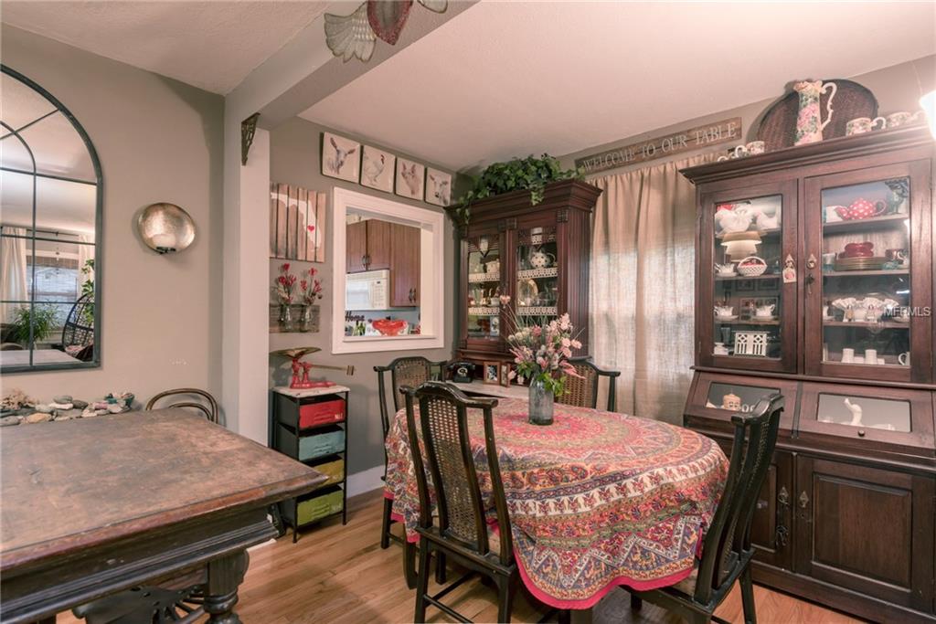 2451 WOODLAWN CIRCLE W, ST PETERSBURG, Florida 33704, 3 Bedrooms Bedrooms, 4 Rooms Rooms,2 BathroomsBathrooms,Residential,For sale,WOODLAWN,U7845705