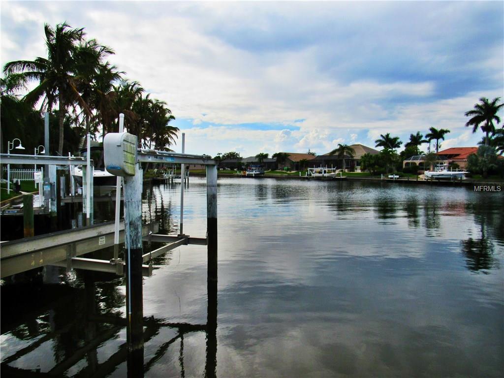 3925 MADRID COURT, PUNTA GORDA, Florida 33950, 3 Bedrooms Bedrooms, 9 Rooms Rooms,2 BathroomsBathrooms,Residential,For sale,MADRID,C7249137