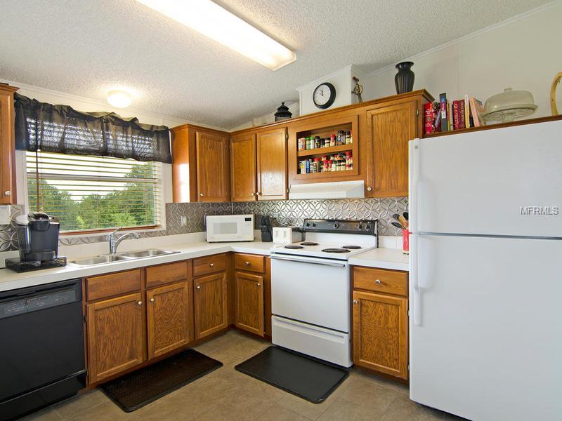 20151 POWERLINE ROAD, DADE CITY, Florida 33523, 3 Bedrooms Bedrooms, 4 Rooms Rooms,2 BathroomsBathrooms,Residential,For sale,POWERLINE,A4102458