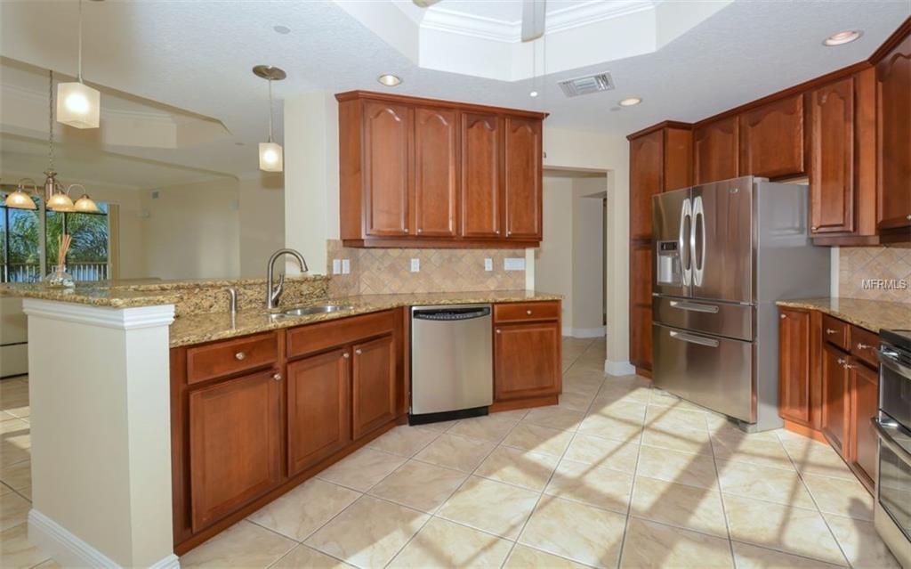 6438 WATERCREST WAY, LAKEWOOD RANCH, Florida 34202, 3 Bedrooms Bedrooms, 6 Rooms Rooms,3 BathroomsBathrooms,Residential,For sale,WATERCREST,A4198746