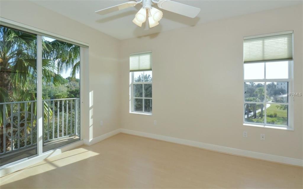 6438 WATERCREST WAY, LAKEWOOD RANCH, Florida 34202, 3 Bedrooms Bedrooms, 6 Rooms Rooms,3 BathroomsBathrooms,Residential,For sale,WATERCREST,A4198746