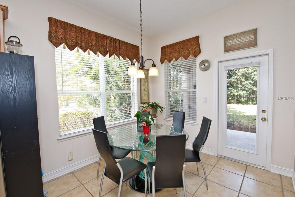 125 IVYDALE MANOR DRIVE, DELAND, Florida 32724, 4 Bedrooms Bedrooms, 8 Rooms Rooms,3 BathroomsBathrooms,Residential,For sale,IVYDALE MANOR,V4722340