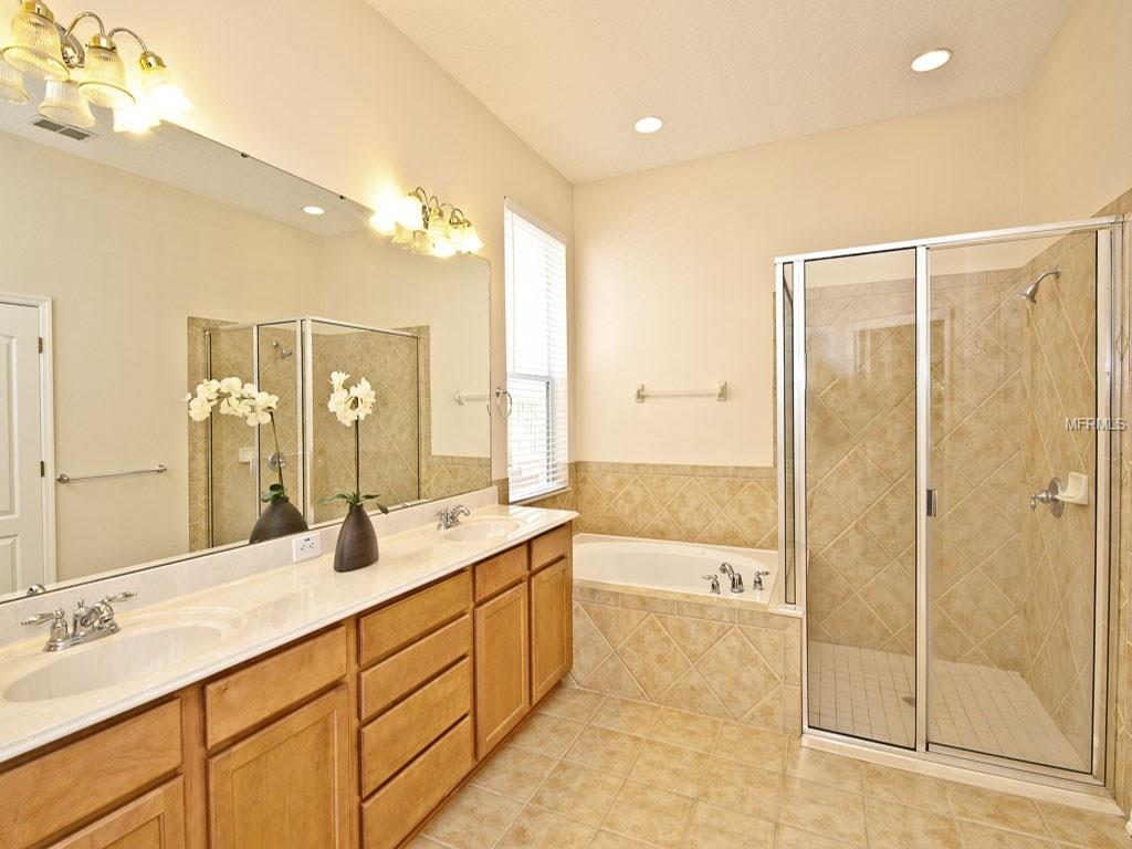 125 IVYDALE MANOR DRIVE, DELAND, Florida 32724, 4 Bedrooms Bedrooms, 8 Rooms Rooms,3 BathroomsBathrooms,Residential,For sale,IVYDALE MANOR,V4722340