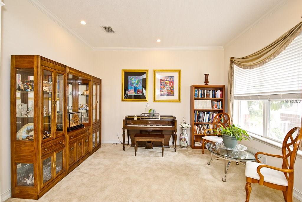 125 IVYDALE MANOR DRIVE, DELAND, Florida 32724, 4 Bedrooms Bedrooms, 8 Rooms Rooms,3 BathroomsBathrooms,Residential,For sale,IVYDALE MANOR,V4722340