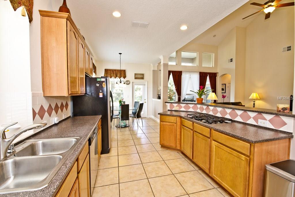 125 IVYDALE MANOR DRIVE, DELAND, Florida 32724, 4 Bedrooms Bedrooms, 8 Rooms Rooms,3 BathroomsBathrooms,Residential,For sale,IVYDALE MANOR,V4722340