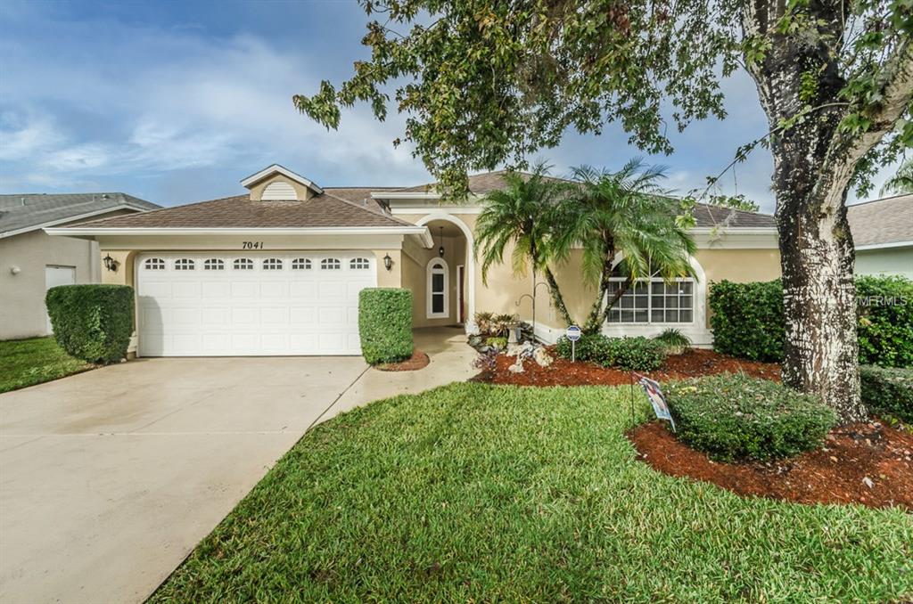 7041 SILVERWOOD DRIVE, NEW PORT RICHEY, Florida 34654, 3 Bedrooms Bedrooms, 3 Rooms Rooms,2 BathroomsBathrooms,Residential,For sale,SILVERWOOD,U7843945