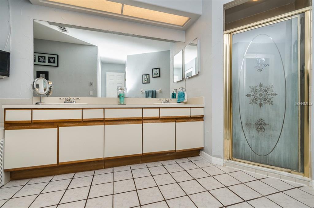 7041 SILVERWOOD DRIVE, NEW PORT RICHEY, Florida 34654, 3 Bedrooms Bedrooms, 3 Rooms Rooms,2 BathroomsBathrooms,Residential,For sale,SILVERWOOD,U7843945