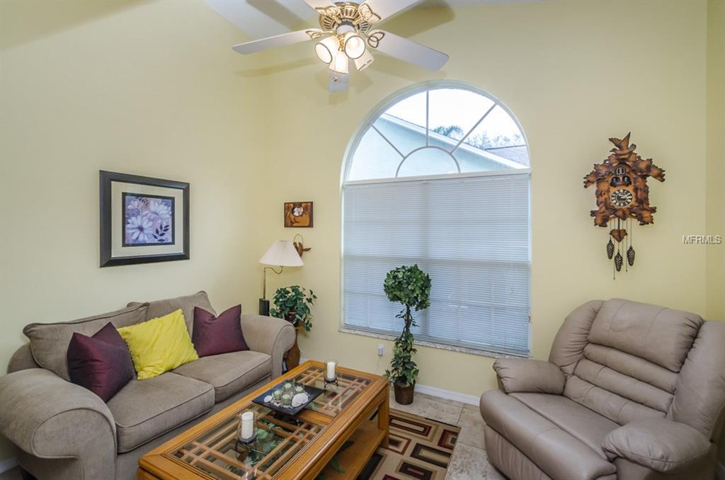 7041 SILVERWOOD DRIVE, NEW PORT RICHEY, Florida 34654, 3 Bedrooms Bedrooms, 3 Rooms Rooms,2 BathroomsBathrooms,Residential,For sale,SILVERWOOD,U7843945