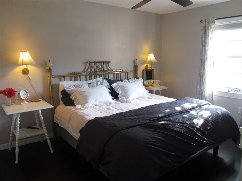 4561 ALLIGATOR DRIVE, VENICE, Florida 34293, 3 Bedrooms Bedrooms, 7 Rooms Rooms,2 BathroomsBathrooms,Residential,For sale,ALLIGATOR,N5916274