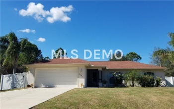 3757 BOBKO CIRCLE, NORTH PORT, Florida 34291, 3 Bedrooms Bedrooms, 8 Rooms Rooms,2 BathroomsBathrooms,Residential,For sale,BOBKO,C7249028