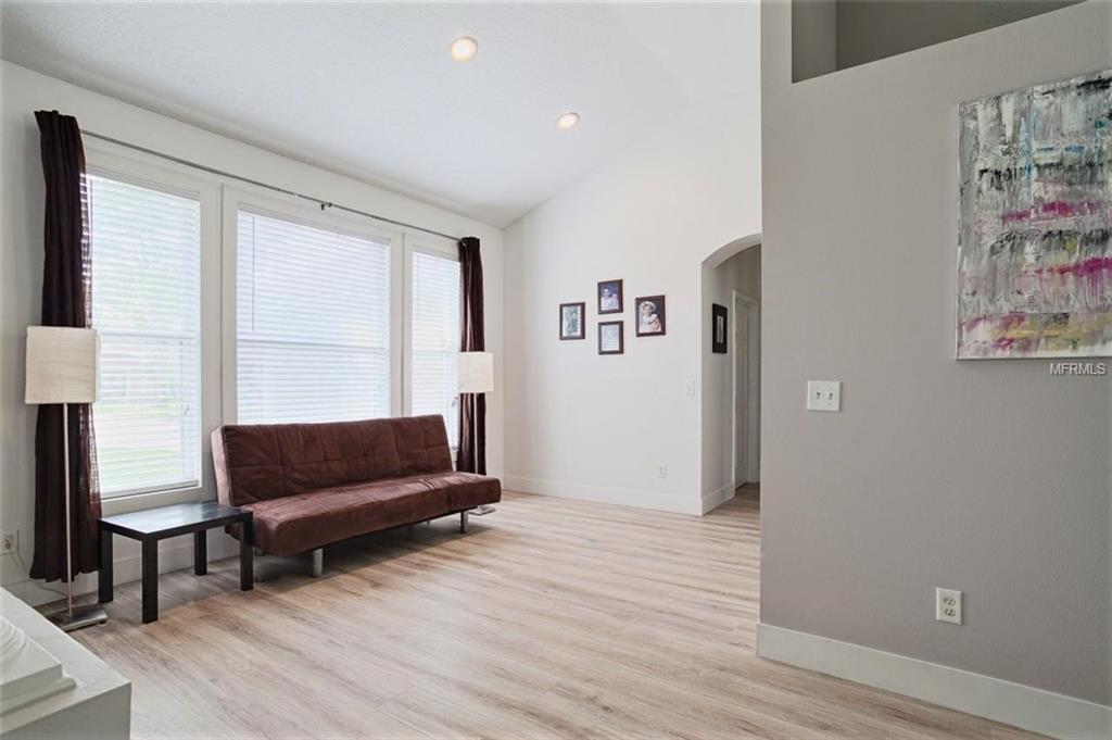 1043 SHIMMERING SAND DRIVE, OCOEE, Florida 34761, 3 Bedrooms Bedrooms, 6 Rooms Rooms,2 BathroomsBathrooms,Residential,For sale,SHIMMERING SAND,O5561598