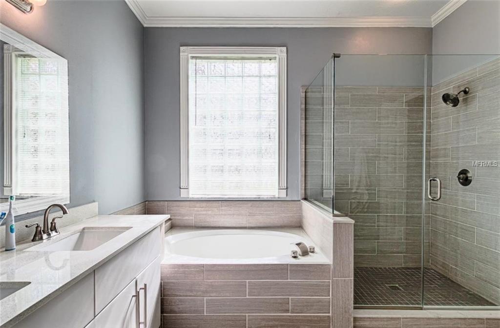 1043 SHIMMERING SAND DRIVE, OCOEE, Florida 34761, 3 Bedrooms Bedrooms, 6 Rooms Rooms,2 BathroomsBathrooms,Residential,For sale,SHIMMERING SAND,O5561598