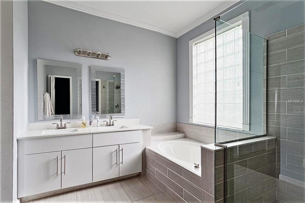 1043 SHIMMERING SAND DRIVE, OCOEE, Florida 34761, 3 Bedrooms Bedrooms, 6 Rooms Rooms,2 BathroomsBathrooms,Residential,For sale,SHIMMERING SAND,O5561598