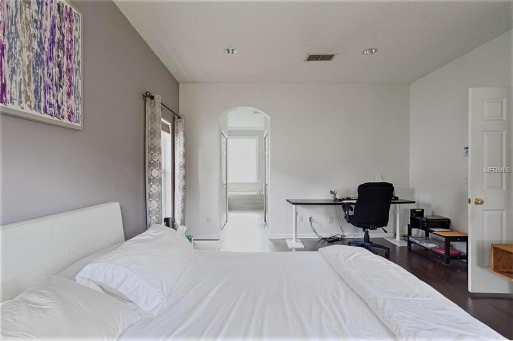 1043 SHIMMERING SAND DRIVE, OCOEE, Florida 34761, 3 Bedrooms Bedrooms, 6 Rooms Rooms,2 BathroomsBathrooms,Residential,For sale,SHIMMERING SAND,O5561598