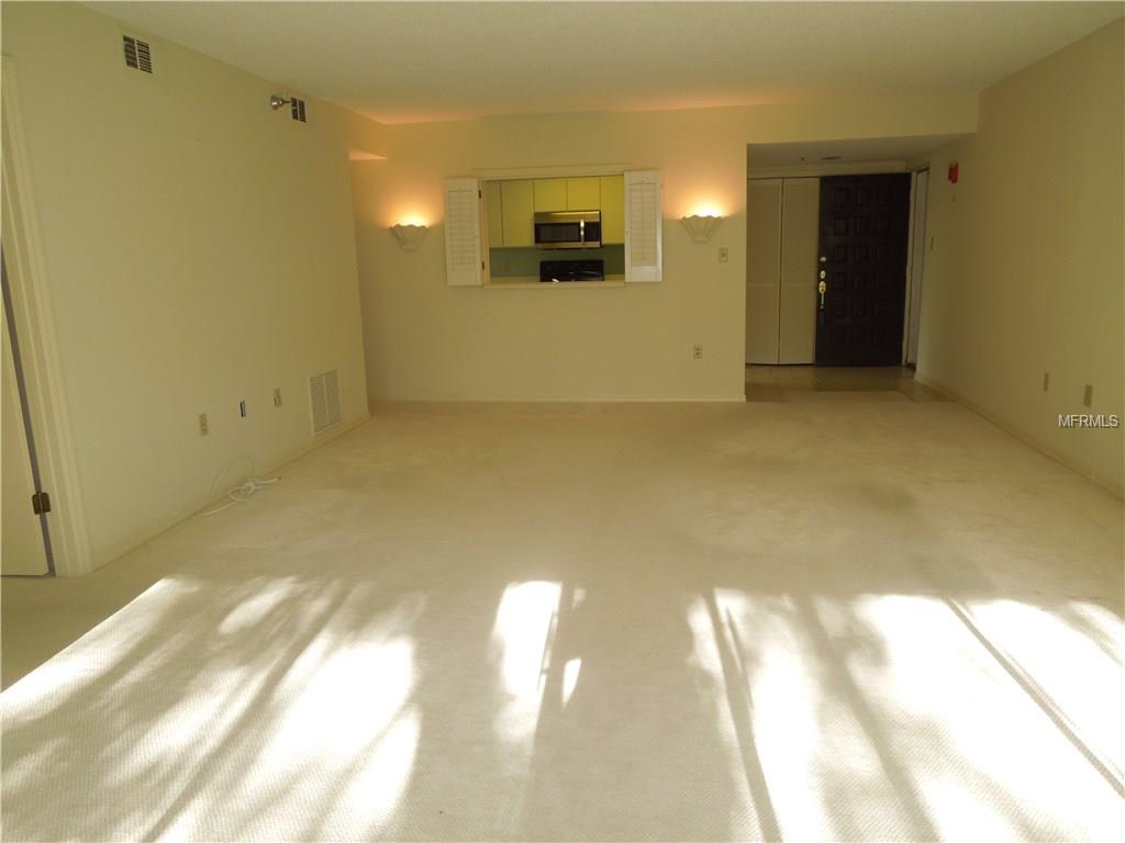 206 QUAYSIDE CIRCLE, MAITLAND, Florida 32751, 2 Bedrooms Bedrooms, 5 Rooms Rooms,2 BathroomsBathrooms,Residential,For sale,QUAYSIDE,O5541433