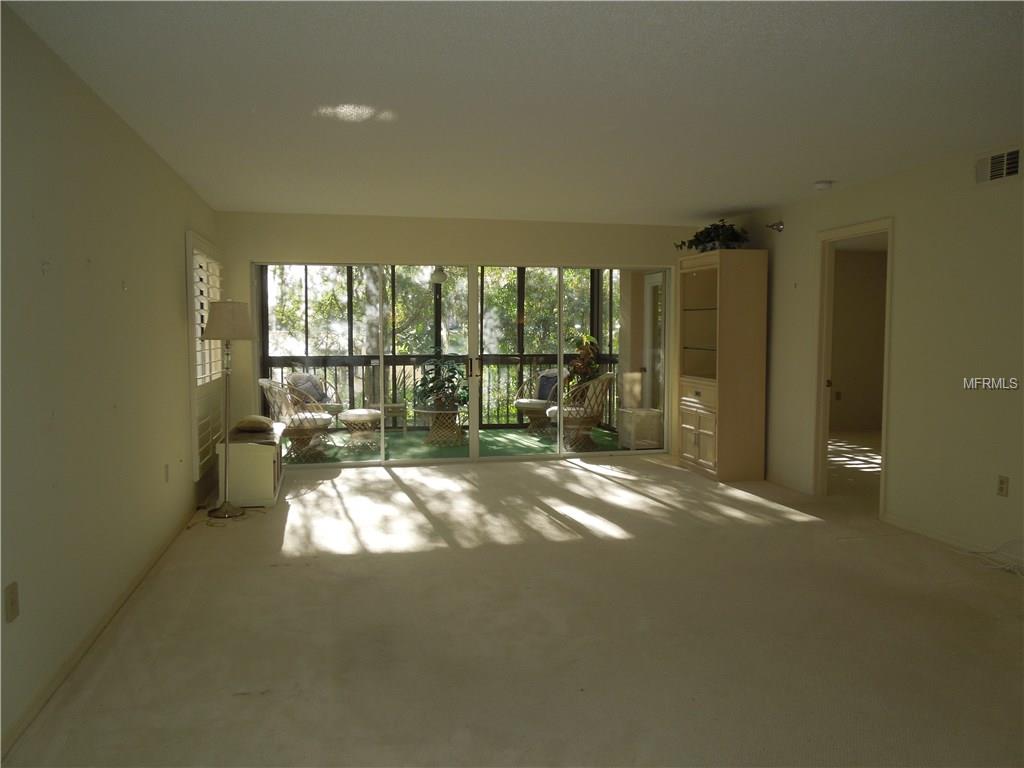 206 QUAYSIDE CIRCLE, MAITLAND, Florida 32751, 2 Bedrooms Bedrooms, 5 Rooms Rooms,2 BathroomsBathrooms,Residential,For sale,QUAYSIDE,O5541433