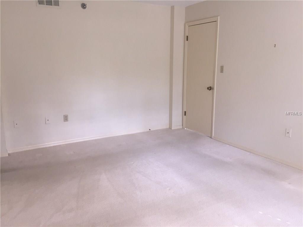 206 QUAYSIDE CIRCLE, MAITLAND, Florida 32751, 2 Bedrooms Bedrooms, 5 Rooms Rooms,2 BathroomsBathrooms,Residential,For sale,QUAYSIDE,O5541433