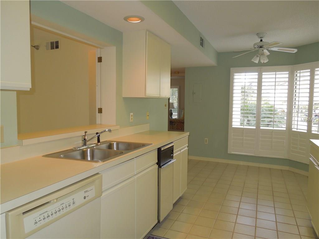 206 QUAYSIDE CIRCLE, MAITLAND, Florida 32751, 2 Bedrooms Bedrooms, 5 Rooms Rooms,2 BathroomsBathrooms,Residential,For sale,QUAYSIDE,O5541433