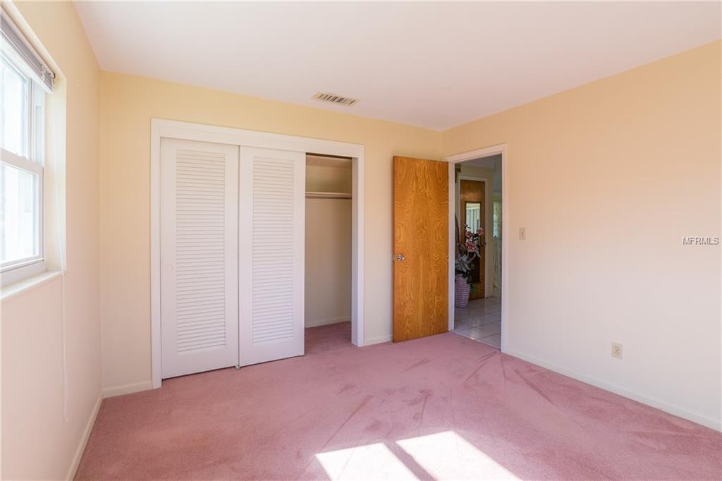 6595 EVERGREEN AVENUE, SEMINOLE, Florida 33772, 2 Bedrooms Bedrooms, 6 Rooms Rooms,2 BathroomsBathrooms,Residential,For sale,EVERGREEN,U7839118