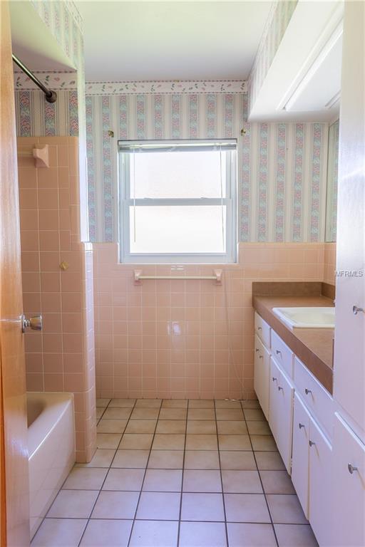 6595 EVERGREEN AVENUE, SEMINOLE, Florida 33772, 2 Bedrooms Bedrooms, 6 Rooms Rooms,2 BathroomsBathrooms,Residential,For sale,EVERGREEN,U7839118