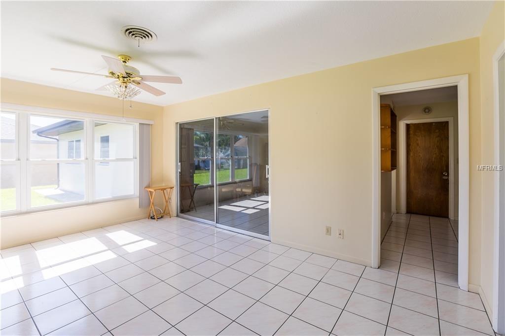 6595 EVERGREEN AVENUE, SEMINOLE, Florida 33772, 2 Bedrooms Bedrooms, 6 Rooms Rooms,2 BathroomsBathrooms,Residential,For sale,EVERGREEN,U7839118