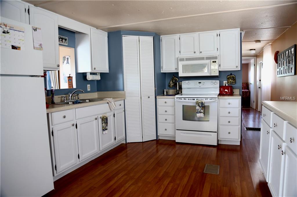 6723 CURLEW LANE, HUDSON, Florida 34667, 2 Bedrooms Bedrooms, 5 Rooms Rooms,2 BathroomsBathrooms,Residential,For sale,CURLEW,W7637337