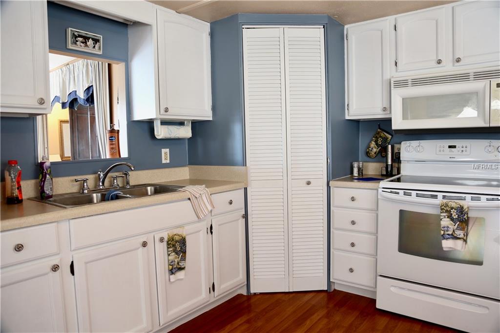 6723 CURLEW LANE, HUDSON, Florida 34667, 2 Bedrooms Bedrooms, 5 Rooms Rooms,2 BathroomsBathrooms,Residential,For sale,CURLEW,W7637337