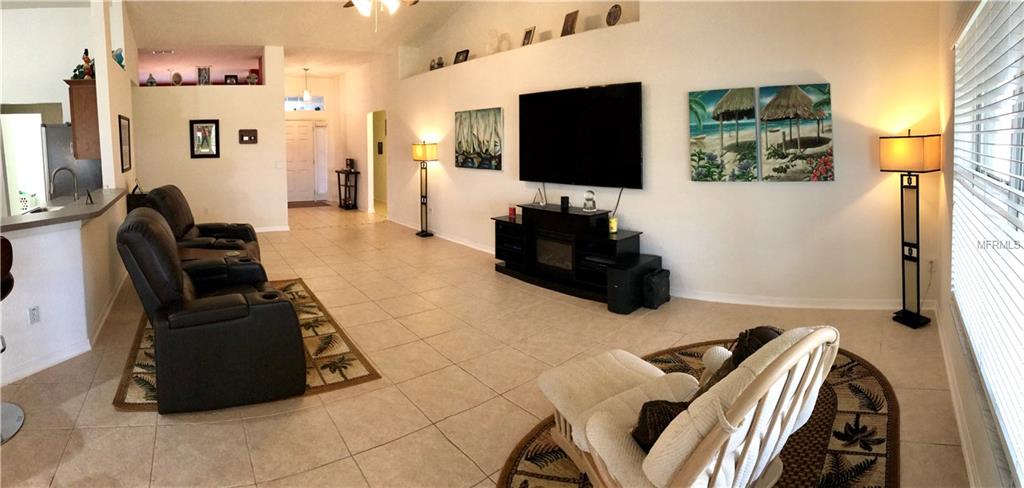 1570 DOVES VIEW CIRCLE, AUBURNDALE, Florida 33823, 4 Bedrooms Bedrooms, 8 Rooms Rooms,2 BathroomsBathrooms,Residential,For sale,DOVES VIEW,P4718874