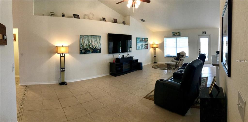 1570 DOVES VIEW CIRCLE, AUBURNDALE, Florida 33823, 4 Bedrooms Bedrooms, 8 Rooms Rooms,2 BathroomsBathrooms,Residential,For sale,DOVES VIEW,P4718874