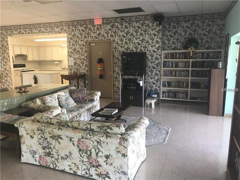 7017 VERSAILLES N, PINELLAS PARK, Florida 33781, 1 Bedroom Bedrooms, 4 Rooms Rooms,2 BathroomsBathrooms,Residential,For sale,VERSAILLES,U7846706