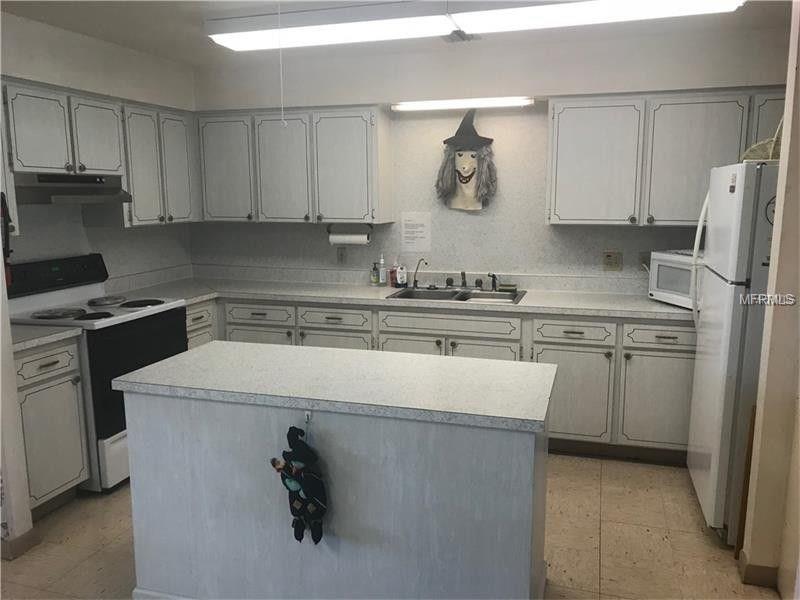 7017 VERSAILLES N, PINELLAS PARK, Florida 33781, 1 Bedroom Bedrooms, 4 Rooms Rooms,2 BathroomsBathrooms,Residential,For sale,VERSAILLES,U7846706