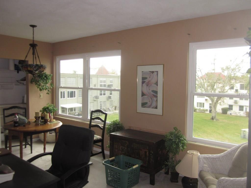 2461 CANADIAN WAY, CLEARWATER, Florida 33763, 2 Bedrooms Bedrooms, 5 Rooms Rooms,2 BathroomsBathrooms,Residential,For sale,CANADIAN,U7846953