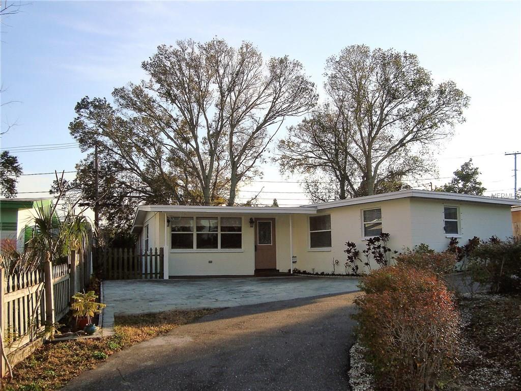 242 11TH AVENUE SW, LARGO, Florida 33770, 3 Bedrooms Bedrooms, 4 Rooms Rooms,2 BathroomsBathrooms,Residential,For sale,11TH,W7637788