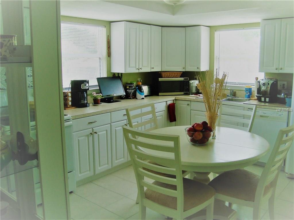 242 11TH AVENUE SW, LARGO, Florida 33770, 3 Bedrooms Bedrooms, 4 Rooms Rooms,2 BathroomsBathrooms,Residential,For sale,11TH,W7637788