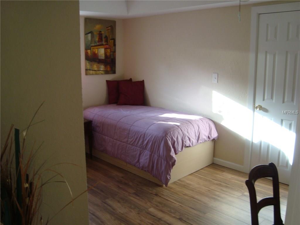 242 11TH AVENUE SW, LARGO, Florida 33770, 3 Bedrooms Bedrooms, 4 Rooms Rooms,2 BathroomsBathrooms,Residential,For sale,11TH,W7637788