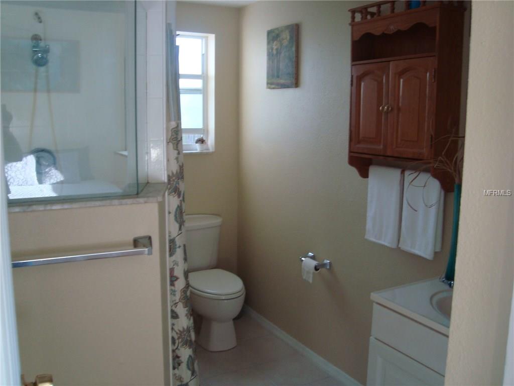 242 11TH AVENUE SW, LARGO, Florida 33770, 3 Bedrooms Bedrooms, 4 Rooms Rooms,2 BathroomsBathrooms,Residential,For sale,11TH,W7637788